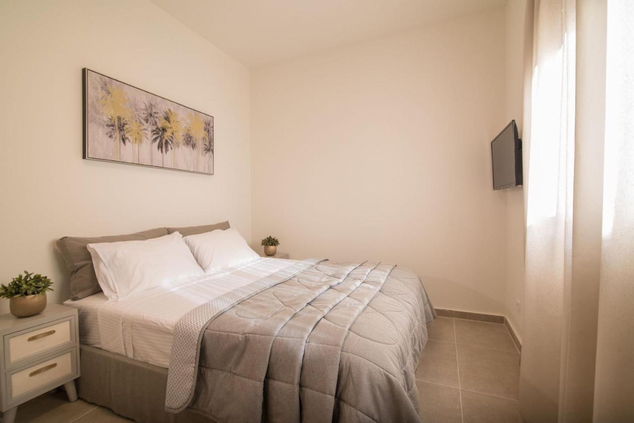Lodge Modern Apartments, In Kalamaki Centre Номер фото