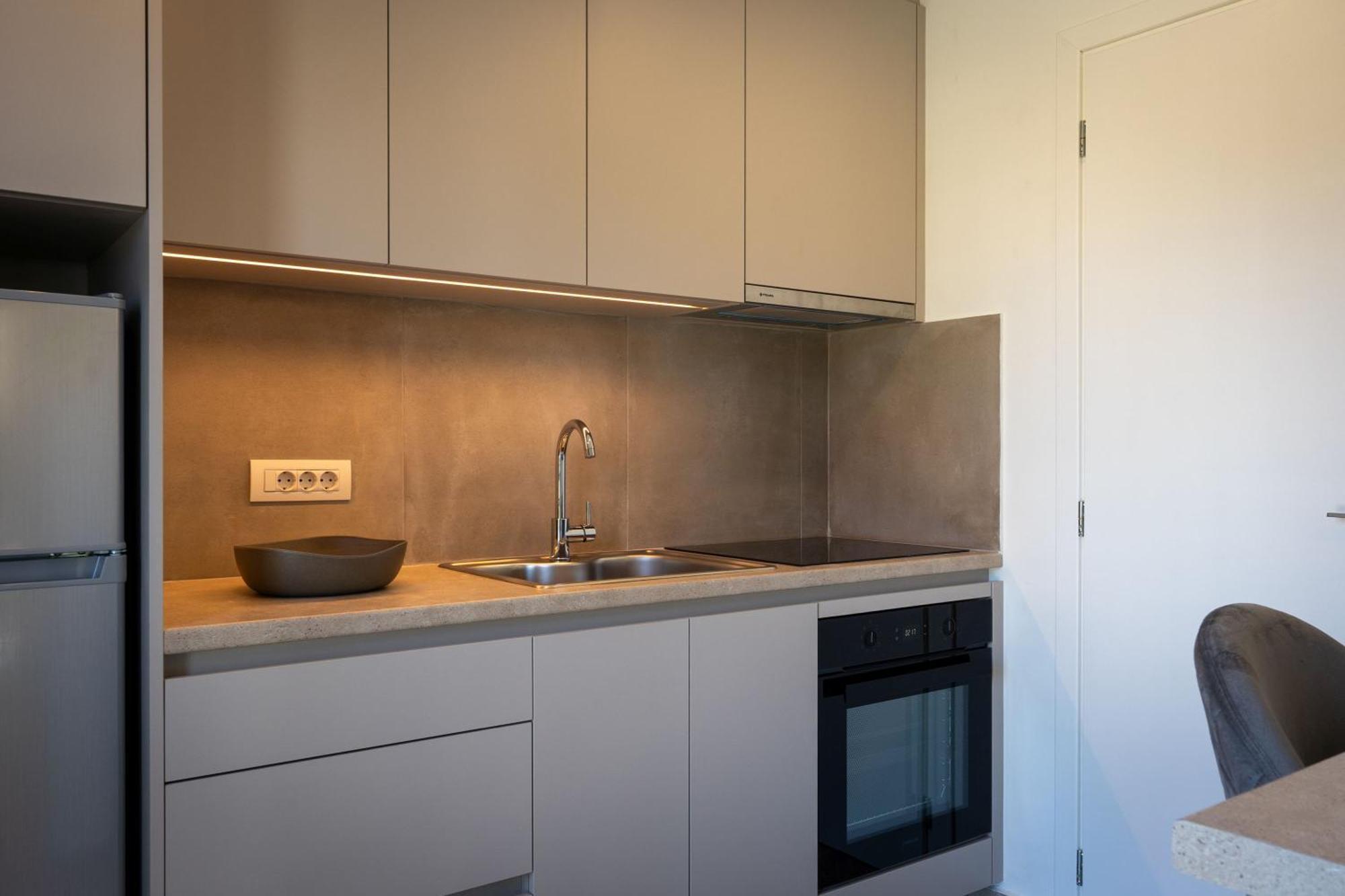 Lodge Modern Apartments, In Kalamaki Centre Екстер'єр фото