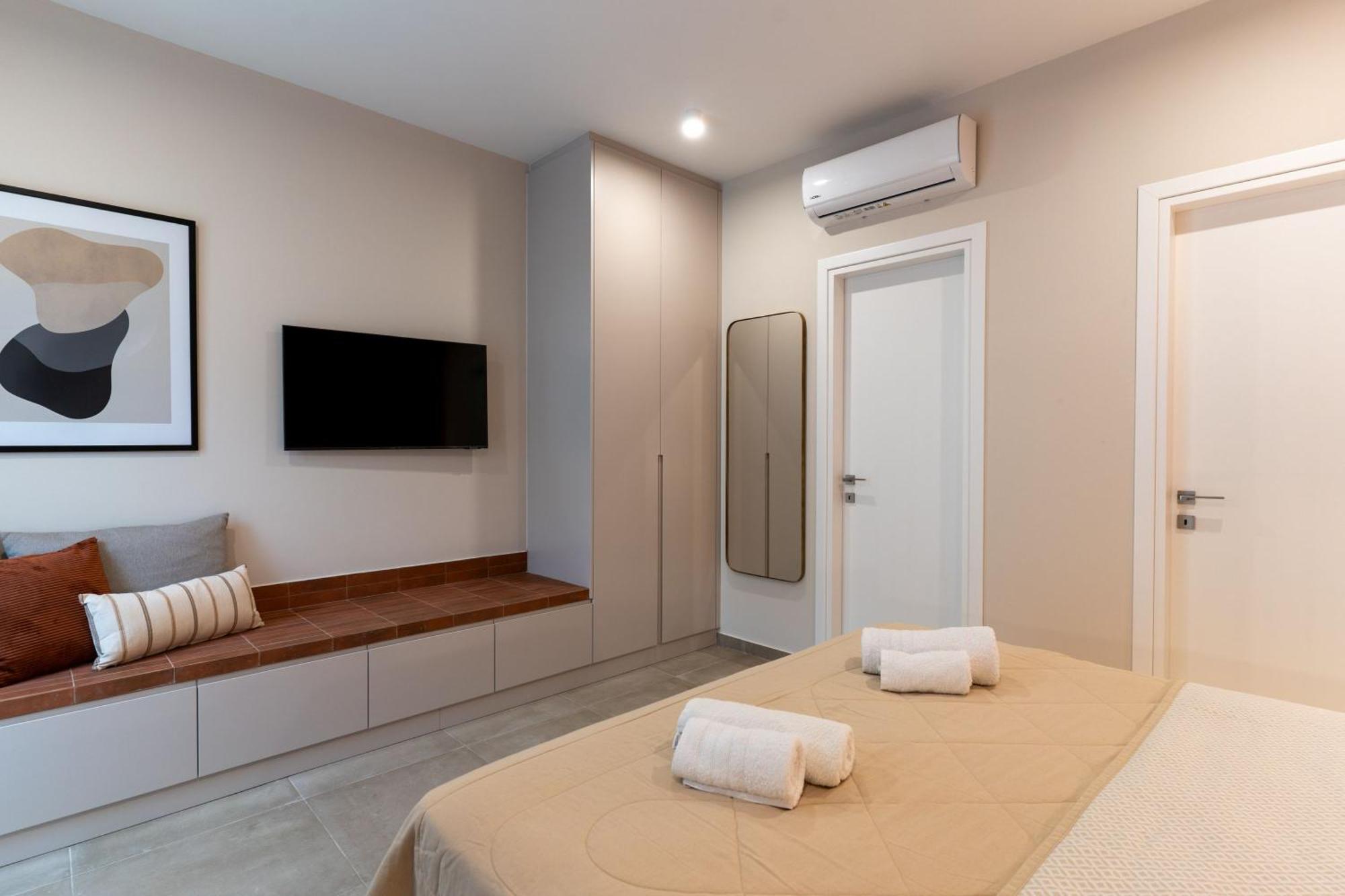 Lodge Modern Apartments, In Kalamaki Centre Екстер'єр фото
