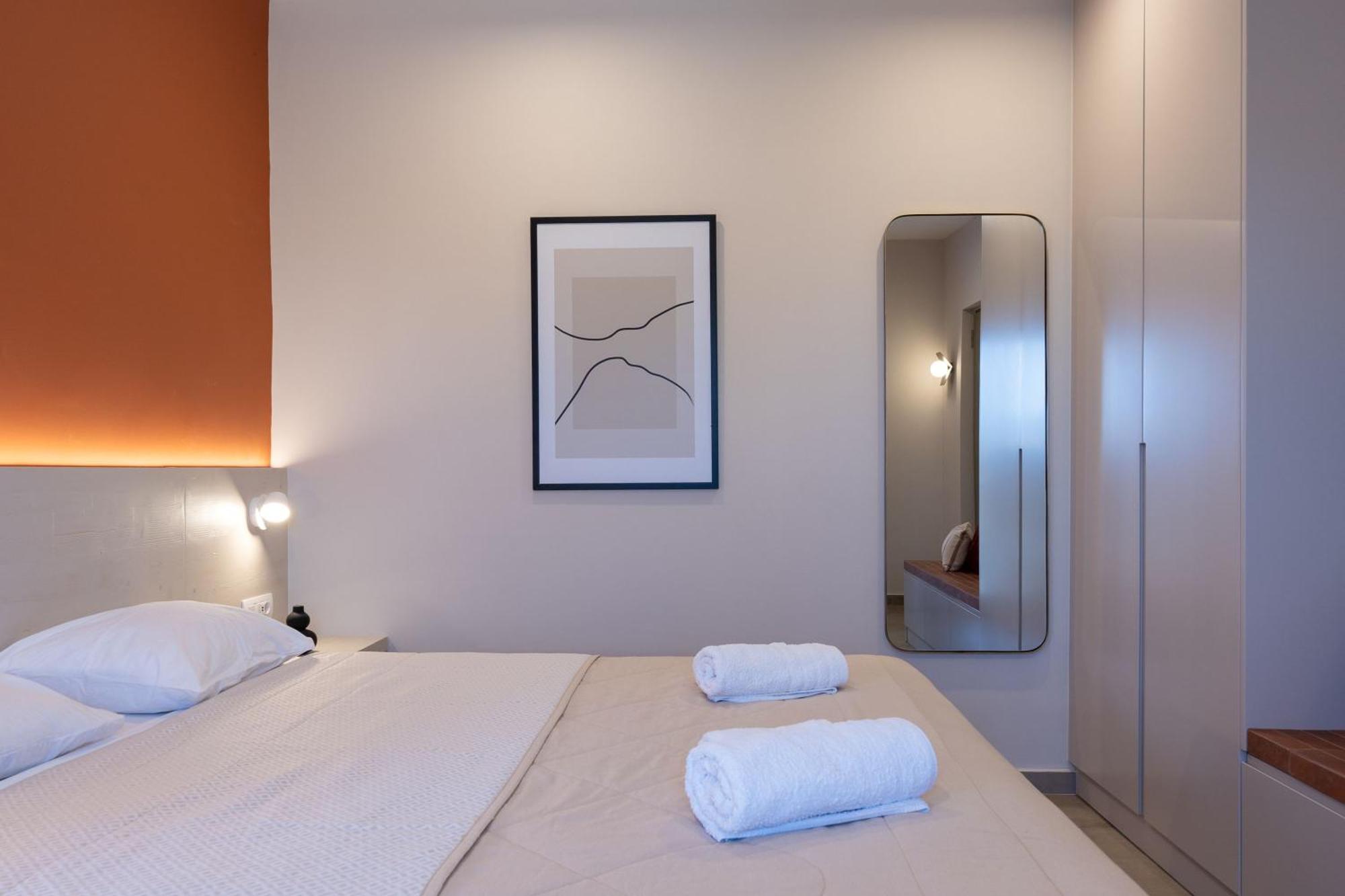 Lodge Modern Apartments, In Kalamaki Centre Екстер'єр фото